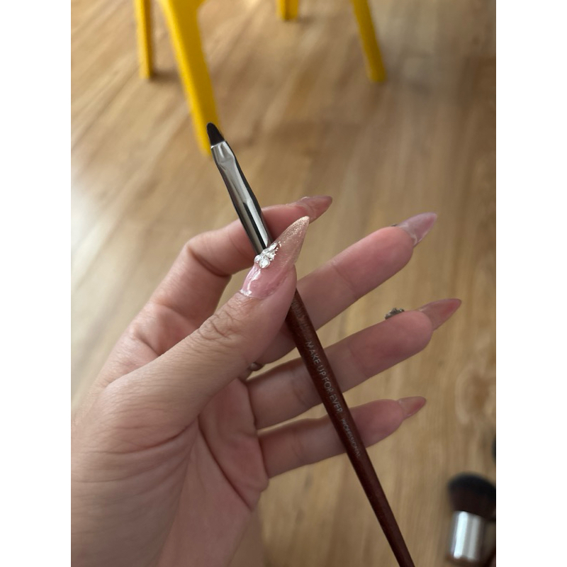 cọ eyeliner make up for ever