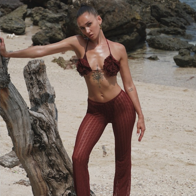 Quần ren ống loe đi biển bikini beach cover WAVE Resort Wear ROSETTE Burgundy Knit Beach Pants