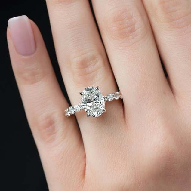 KL0099OVALMOISS Nhẫn Bạc Nữ Eternita Ovale Đai Full Tấm 2.5ly Đá Chủ Oval Cut 7x9ly Moissanite