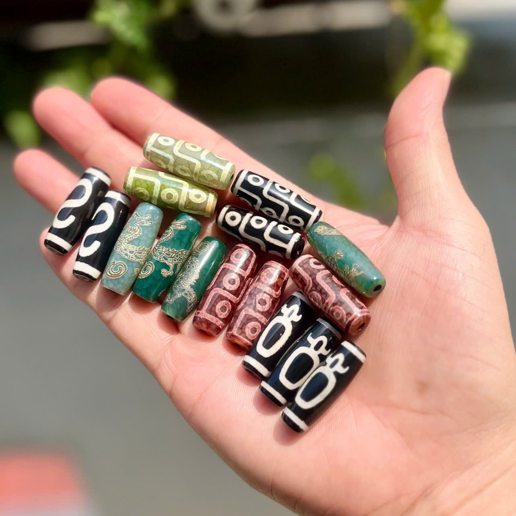 Bán lẻ Hạt mã não Tây Tạng Chín Mắt Dzi 10 x 30mm - T0210