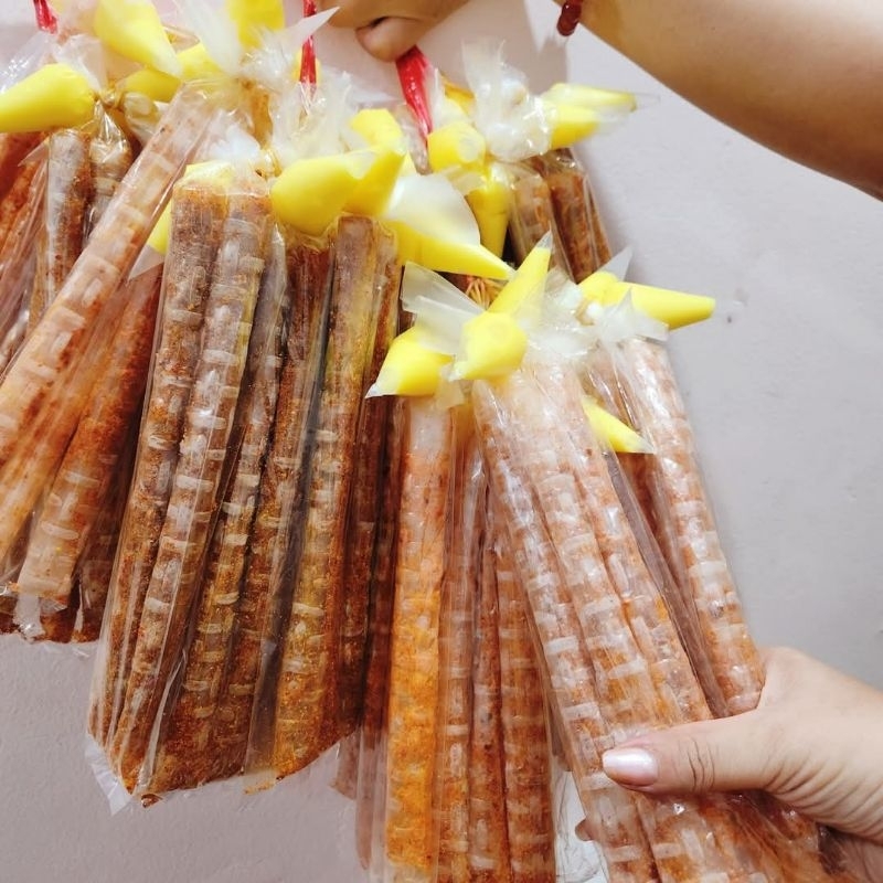 1 xâu cuộn que thập cẩm bơ tam giác