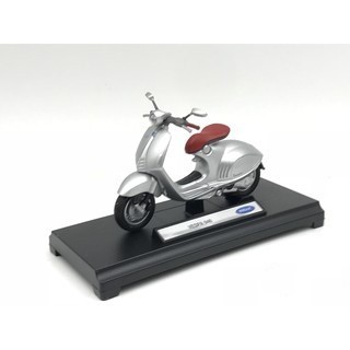 Xe Mô Hình Vespa 2014 946 1:18 Welly ( Bạc yên đỏ )