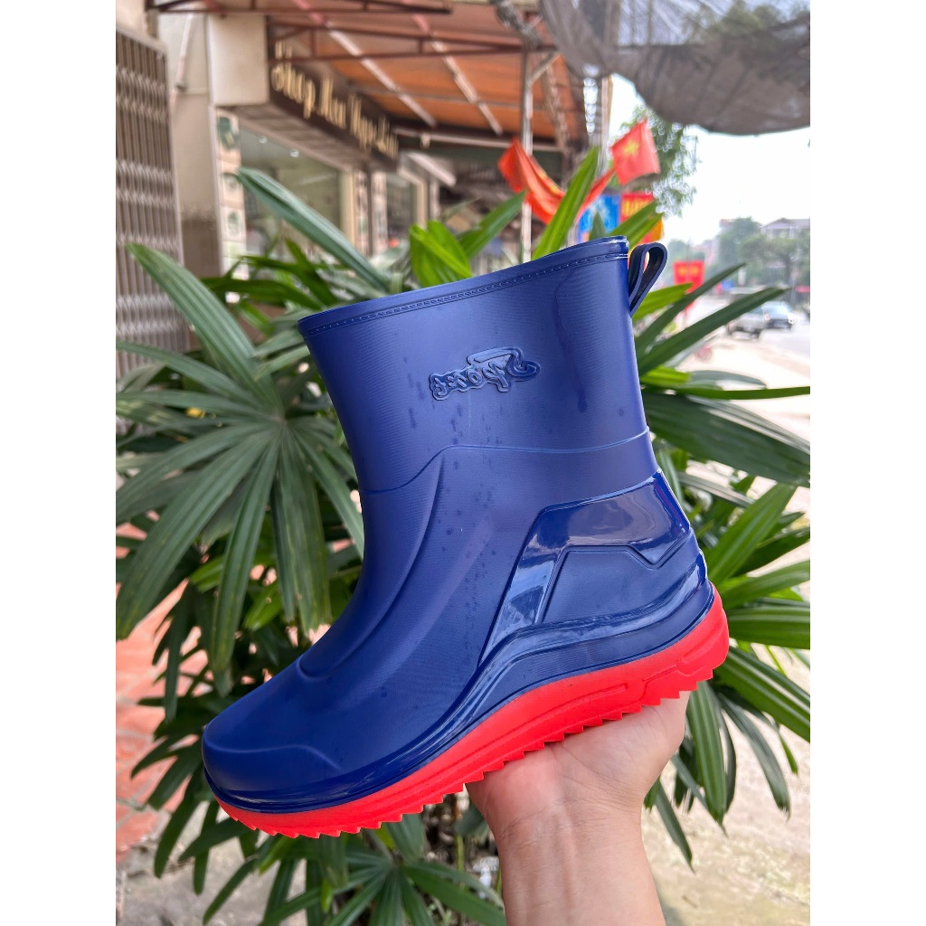 Ủng lửng đi mưa,làm vườn đi phượt đế đỏ loại xịn vm