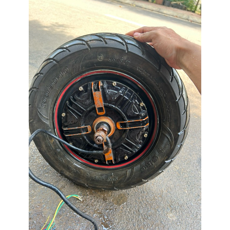 động cơ xe điện 1500w vành 10 cho ae bay bổng hàng bán kèm lốp tháo xe