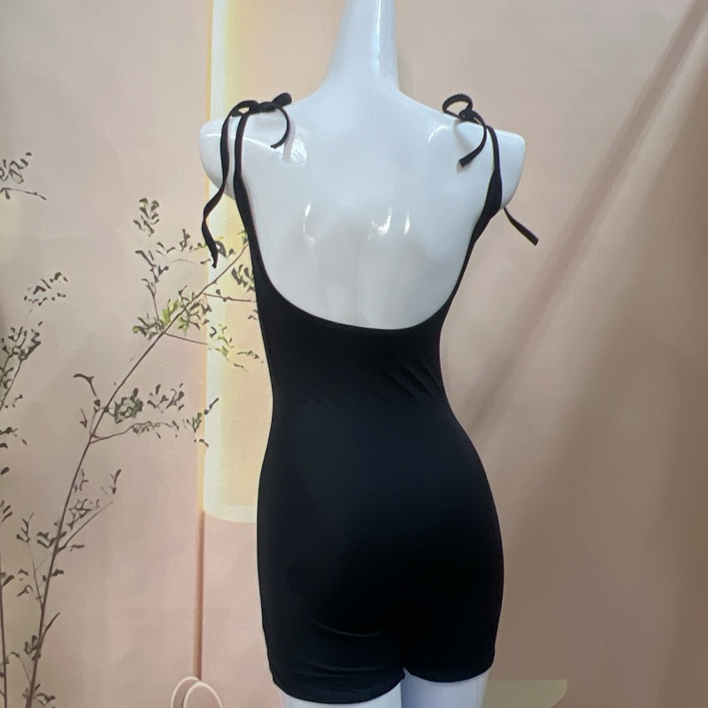 [ĐỒ BƠI LIỀN MẢNH CAO CẤP] Bikini đi biển nữ CỘT NƠ MẢNH MÀU ĐEN form short kín đáo dễ thương | BigBuy360 - bigbuy360.vn