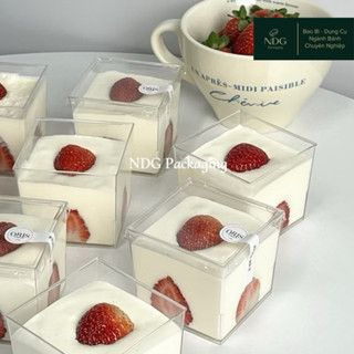  10 Ly nhựa vuông 150ml kèm nắp đựng bánh lạnh bánh mousse tiramisu panna cotta  LC6055  