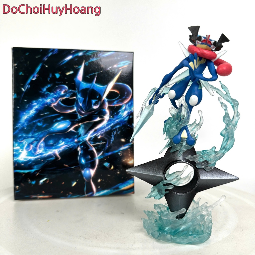 Mô hình tượng nhân vật Ash Greninja đứng trên phi tiêu trong pokemon 17cm