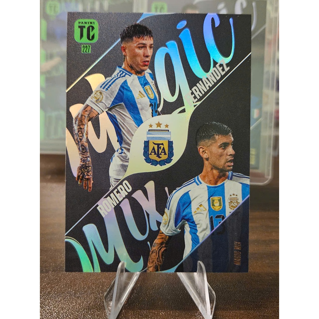 Thẻ MAGIC MIX Enzo Fernandez x Christian Romero Panini Top Class Pure Football 2025 (Argentina)