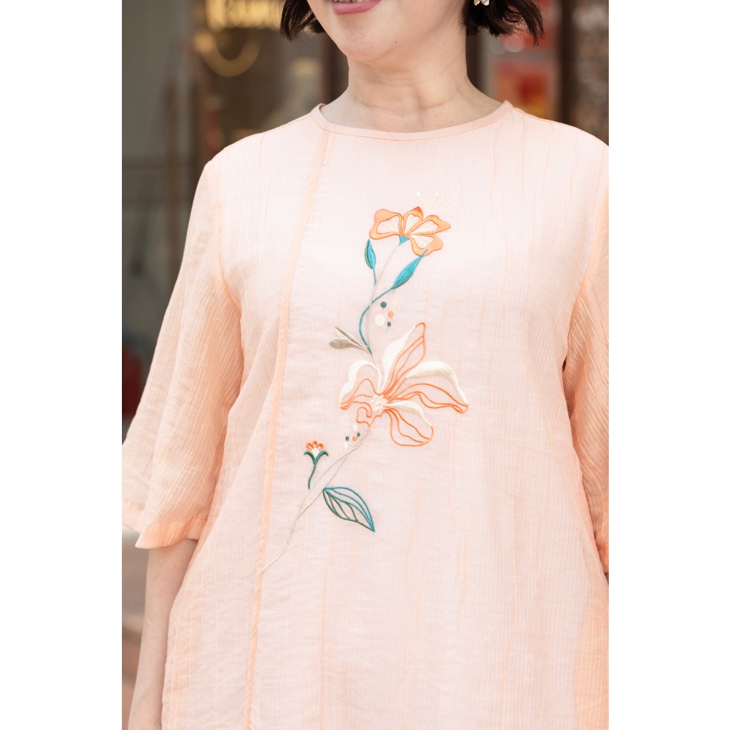 M COLLECTION | Đầm Nữ Trung Niên Tặng Mẹ Phom Suông Tơ Xốp Mềm Nhẹ Mặc Thoáng Mát Thêu Hoa - D12206 | BigBuy360 - bigbuy360.vn