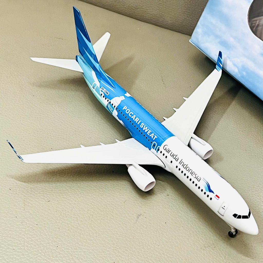 MÁY BAY "BOEING 737-800 HÃNG HÀNG KHÔNG GADURA INDONESIA AIRWAYS"  Pocari Sweat Livery Hợp Kim Tỉ Lệ
