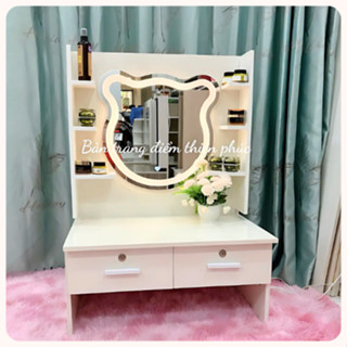 J02 - [TẶNG THẢM LÔNG TRẢI BÀN]Bàn trang điểm bàn phấn ngồi bệt có gắn gương đèn led Gấu cảm ứng đổi màu,có kệ 2 bên