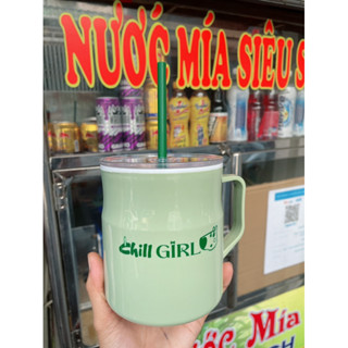 Ly kèm nắp đậy chắc chắn, kèm ống hút có tay cầm giữ nhiệt dung tích 700ml nhựa Tân Lập Thành