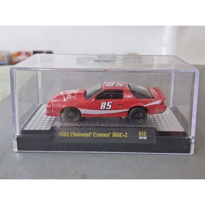 M2 MACHINES 1/64 - 1985 CHEVORLET CAMARO IROC-Z COCA-COLA