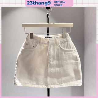 Chân váy jean chữ A lưng cao màu trắng màu kem form ngắn kèm quần trong cùng chất vải Demin cotton dày mịn 23thang9