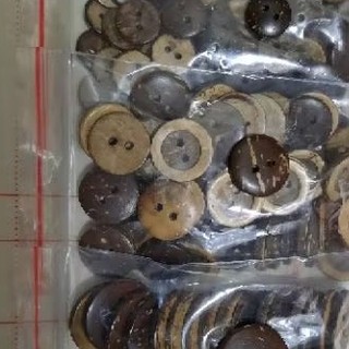 Cúc gỗ dừa (túi 100 cúc)