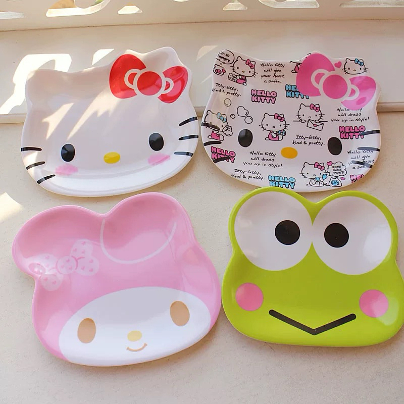 🌸𝐓𝐀̣̆𝐍𝐆 𝐐𝐔𝐀̀🌸 Dĩa 3D Doremon - Hello Kitty - Doraemon