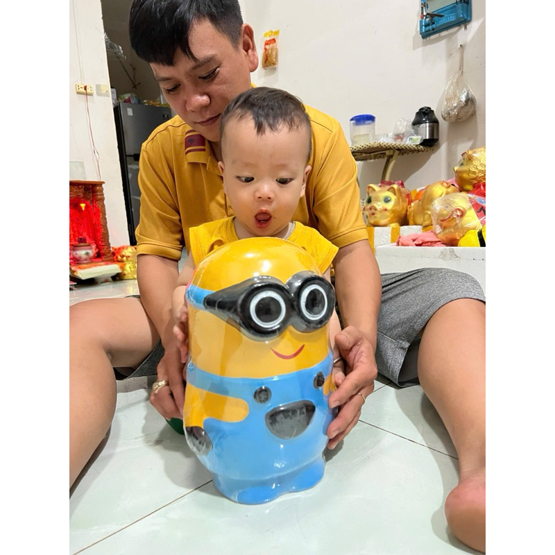 Heo đất sét Minion khổng lồ