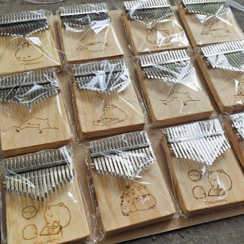 Đàn kalimba 17 phím gỗ giá rẻ khắc lazer nhiều hình cho bạn mới tập chơi Harp -GOGOM17