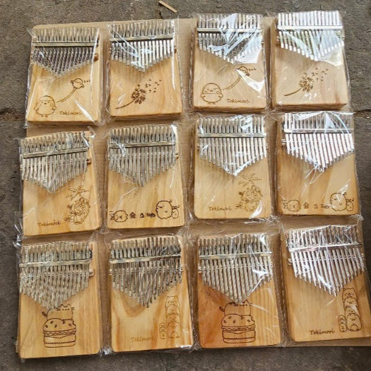 Đàn kalimba gỗ giá rẻ 17 phím GOGOM khắc hình lazer bền bỉ âm thanh vang chuẩn tặng Túi đựng đàn kalimba
