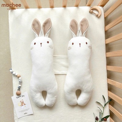 Gối chặn - gối ôm đa năng 2in1 Cotton Jacquard đáng yêu thêu hình Cừu - Thỏ Mochee