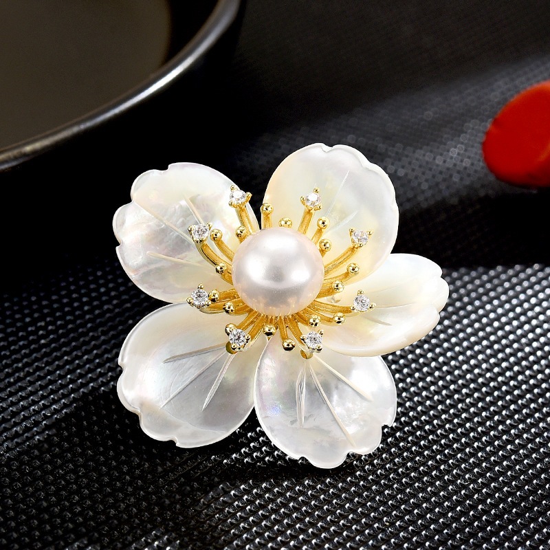 Trâm Cài Áo Hoa Mai Trắng Cao Cấp