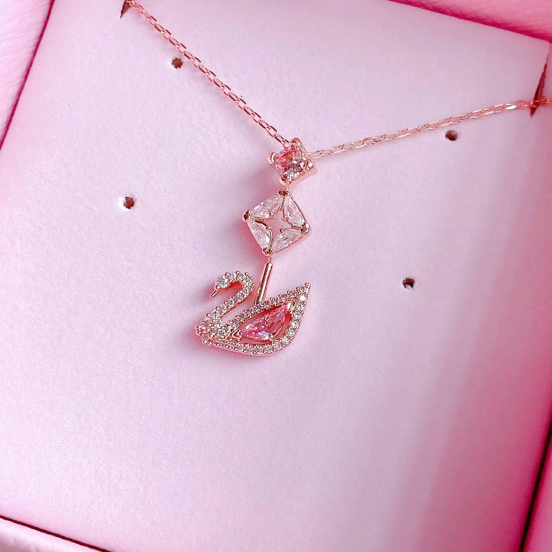 [ORDER] 𝐒𝐰𝐚𝐫𝐨𝐯𝐬𝐤𝐢 𝐭𝐡𝐢𝐞̂𝐧 𝐧𝐠𝐚 𝐡𝐨̂̀𝐧𝐠 ( chính hãng)