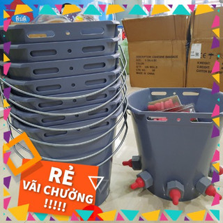 Bình cho dê con bú sữa 5 núm - chất liệu nhựa cực chắc chắn với độ bền cao và dung tích 8 lít - hàng ĐỨC
