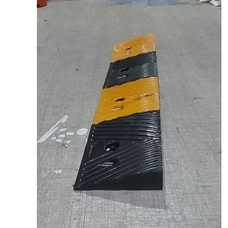TẤM CAO SU CẦU DỐC CAO 3CM