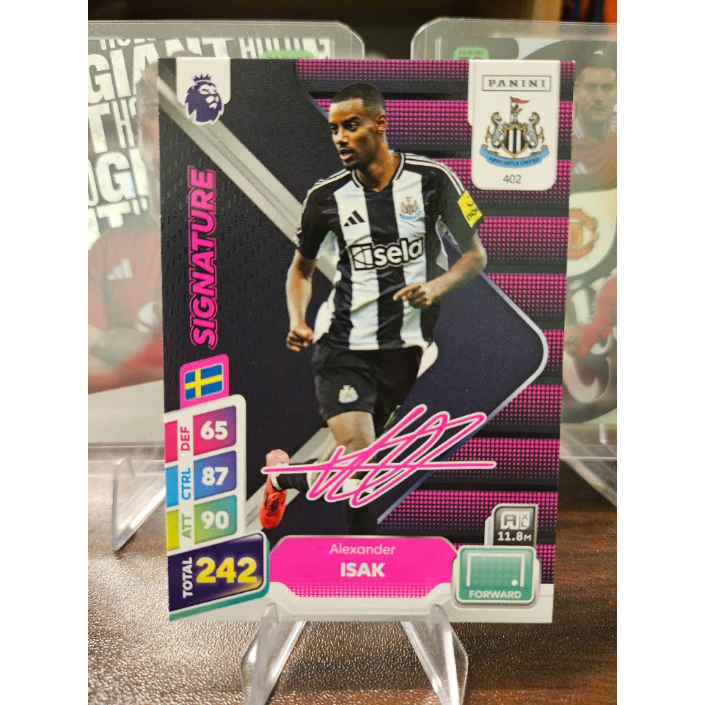 Thẻ SIGNATURE Alexander Isak Panini Plus Premier League 2024/2025 (Newcastle United) (24/25)