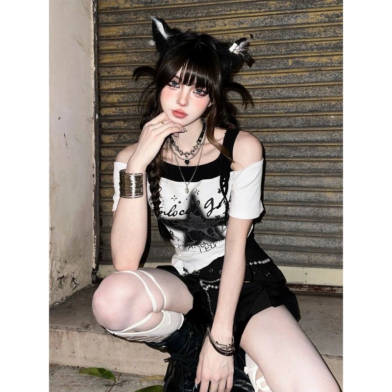 Áo kiểu y2k in ngôi sao in chữ khoét vai vạt xéo cách điệu cá tính | BigBuy360 - bigbuy360.vn