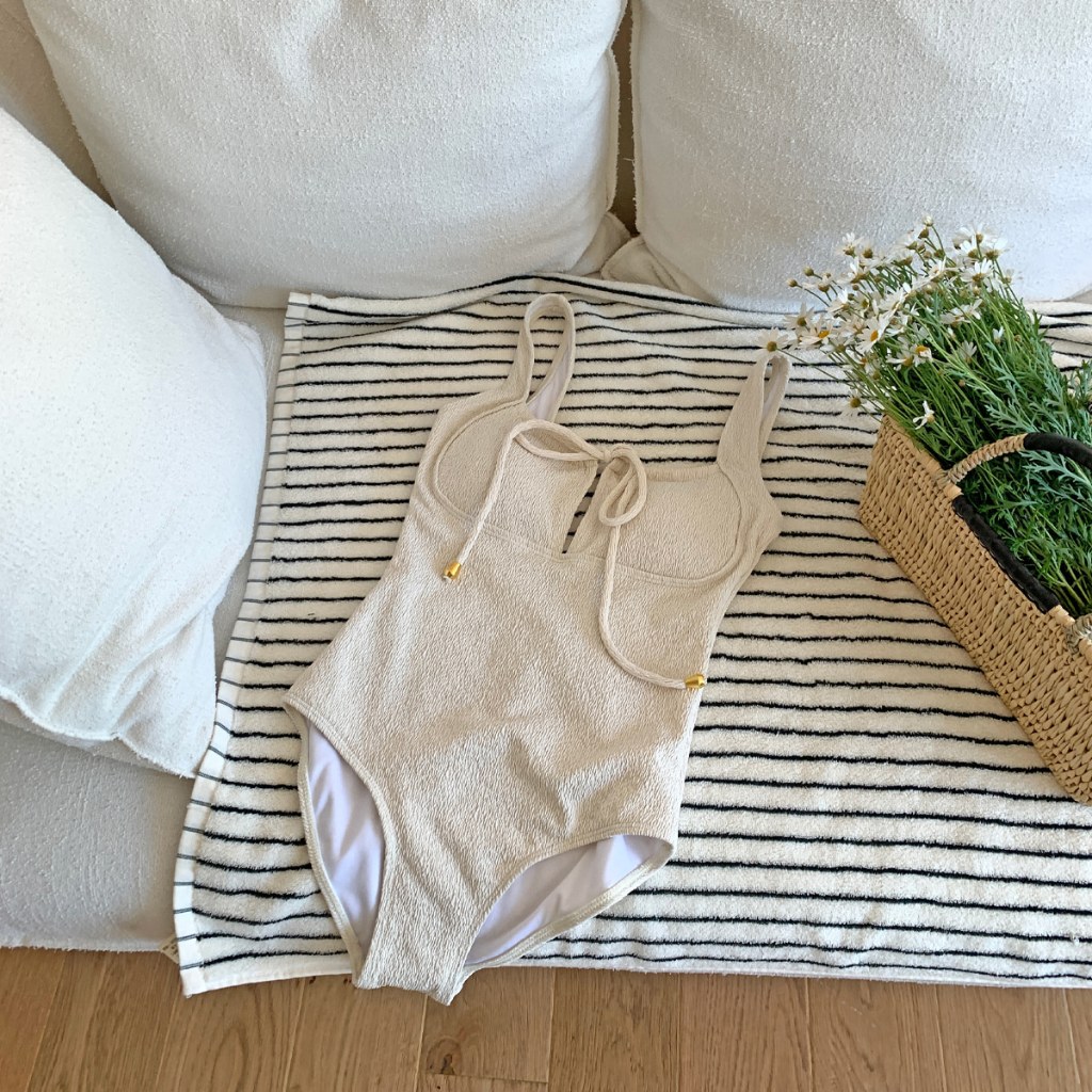 [CÓ SẴN] Set Bikini Màu Be Một mảnh có mút lót Áo bơi Áo tắm đi biển Phong cách Hàn Quốc 🌺 Freeship (EB02) | BigBuy360 - bigbuy360.vn