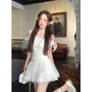 Sét Áo Trễ Vai Viền Ren Mix Chân Váy Xoè Nhiều Tầng Phối Ren Màu Trắng Tinh Khiết Siêu Tôn Dáng