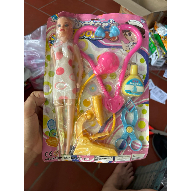 vỉ đồ chơi bác sĩ
