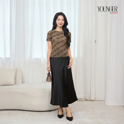 Áo thun nữ YOUNGER BY CARDINA in chữ nổi bật chất thun co giãn dáng ôm 5YAFC06