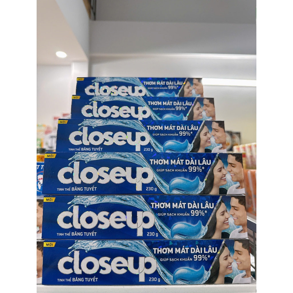 Kem Đánh Răng Closeup Bạc Hà 230g
