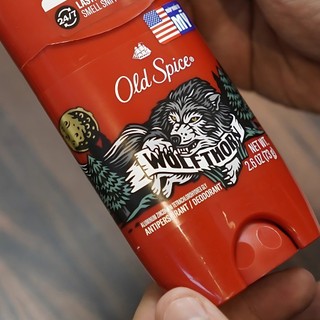 Lăn Khử Mùi Old Spice Wolfthorn 73g