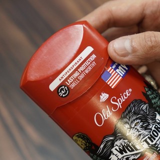 Lăn Khử Mùi Old Spice Wolfthorn 73g