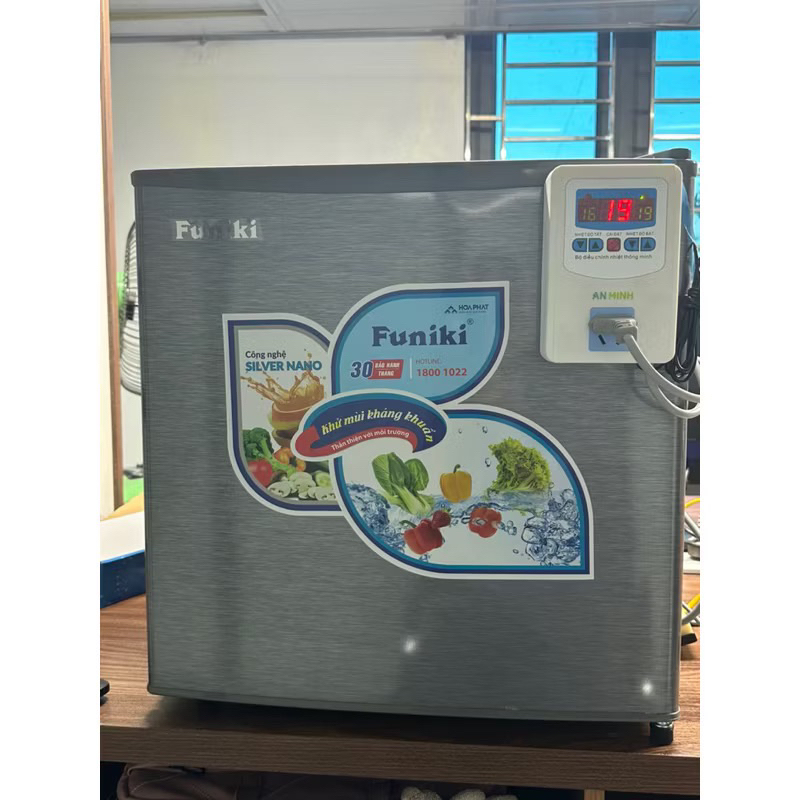 Bộ Tủ Lạnh Bảo Quản Tinh Heo Funiki 50L Và Bộ Điều Chỉnh Nhiệt Đấu Sẵn