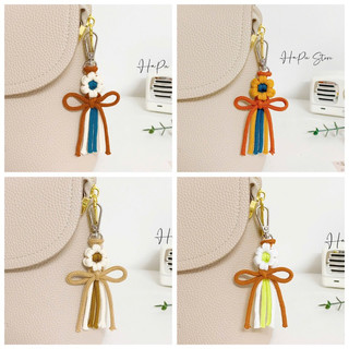 Móc khóa Macrame hoa cúc handmade