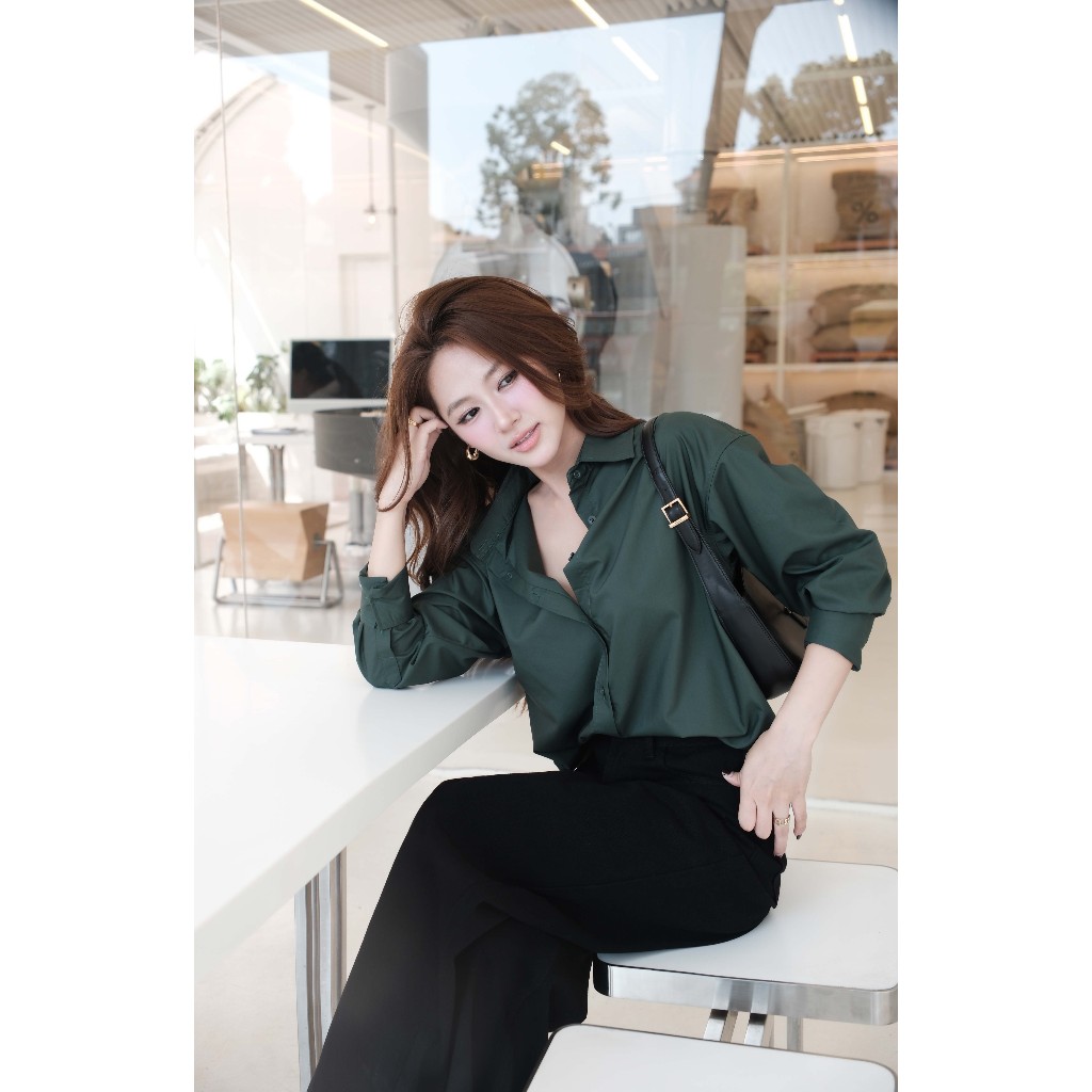 Áo sơ mi nữ GILLEE dáng oversized, sơ mi form rộng vải kate lụa xanh rêu FAS291 | BigBuy360 - bigbuy360.vn