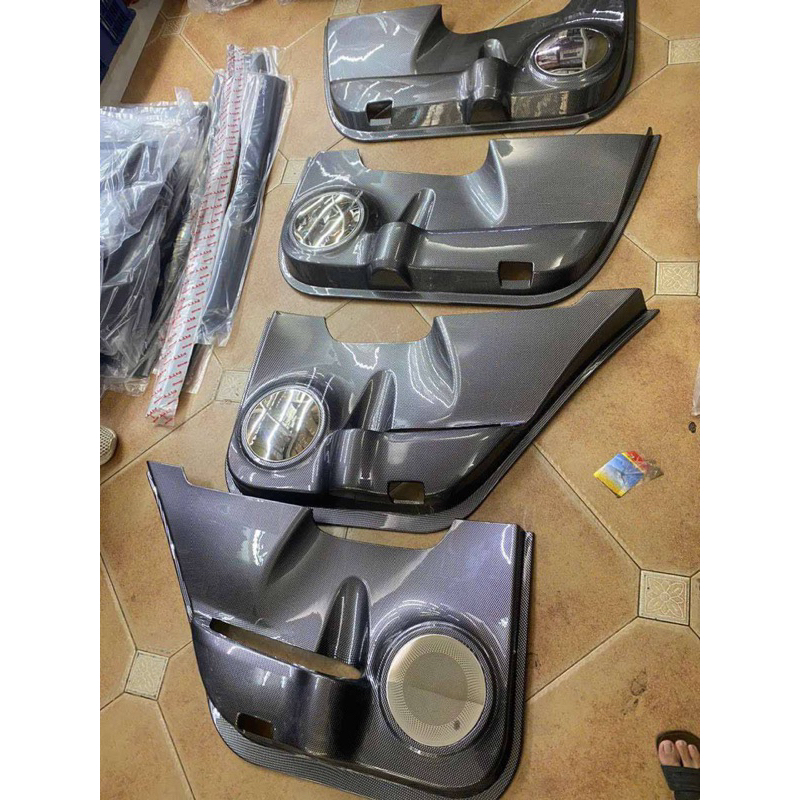 ốp táp bi màng loa hilux 2015-2025