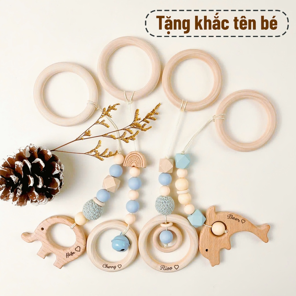 (Khắc Tên Bé lên đồ chơi) Set 4 Đồ Chơi Gỗ Treo kệ cho Em Bé, Kệ chữ A, Đồ chơi thông minh cho bé