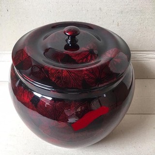 Giành ủ trà sơn mài kèm ấm tích bát tràng 1,5 L pha trà giữ nóng.