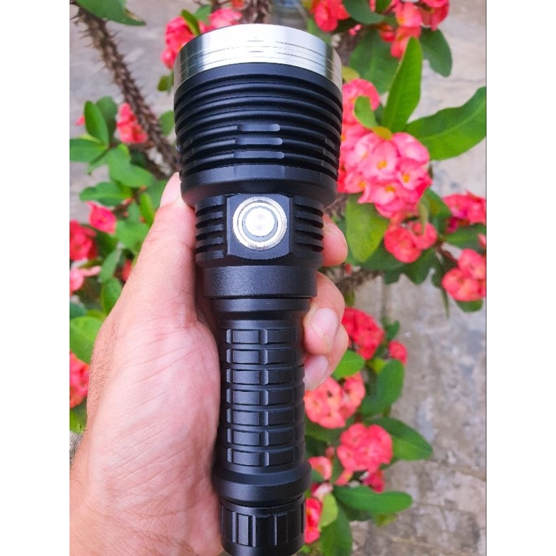 Đèn pin SFT90x 7000 lumen tầm xa 1500m – Đèn pin LED siêu sáng thế hệ mới thay thế SBT90.2