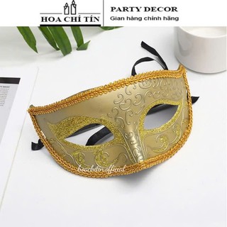 Mặt nạ Hoàng Tử hóa trang dự tiệc
