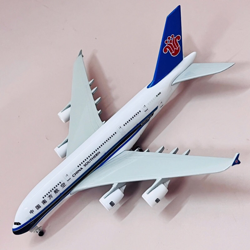 Máy Bay AIRBUS A380 Hãng Hàng Không "CHINA SOUTHERN AIRLINES" Mô Hình Máy Bay AirBus A380 Tỉ Lệ 1:40