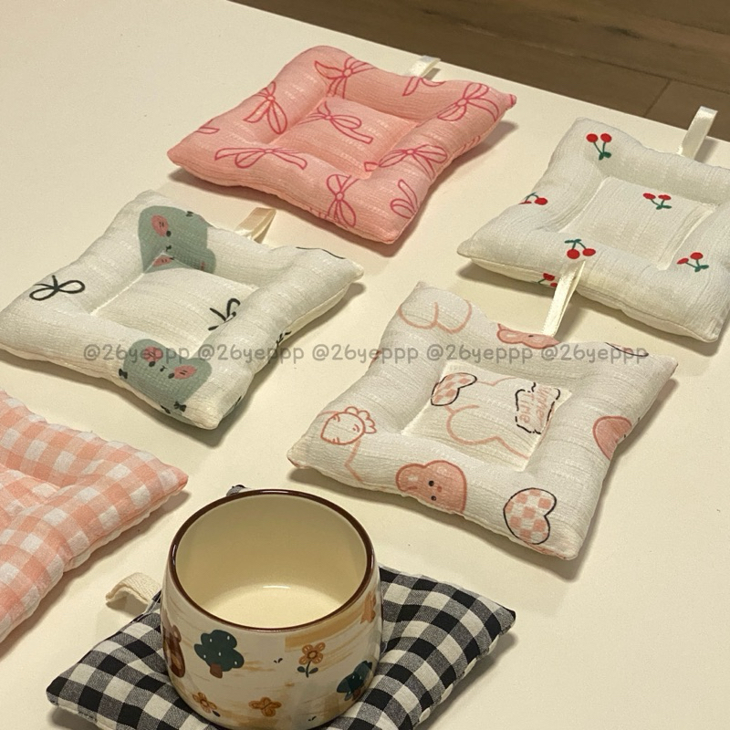 Lót ly, lót cốc vải vuông chần bông hoạ tiết xinh yêu from @26yeppp【New Collection】