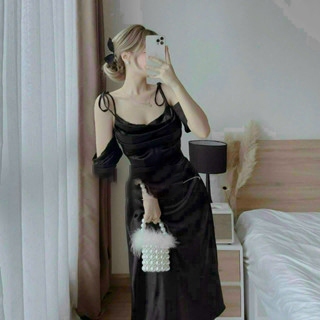 Đầm lụa maxi cổ yếm rớt vai dáng dài, váy đầm nữ đi tiệc xếp ly ngực ôm body tôn dáng sang chảnh dx