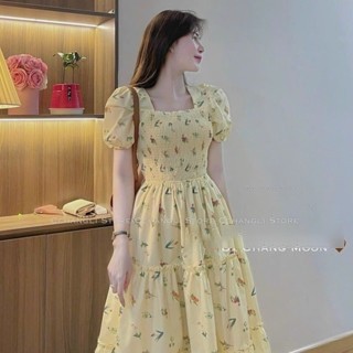  Đầm hoa nhí màu vàng cổ vuông tay phồng nhún ngực đầm maxi dáng dài đi biển in hoa tiểu thư xinh xấn 