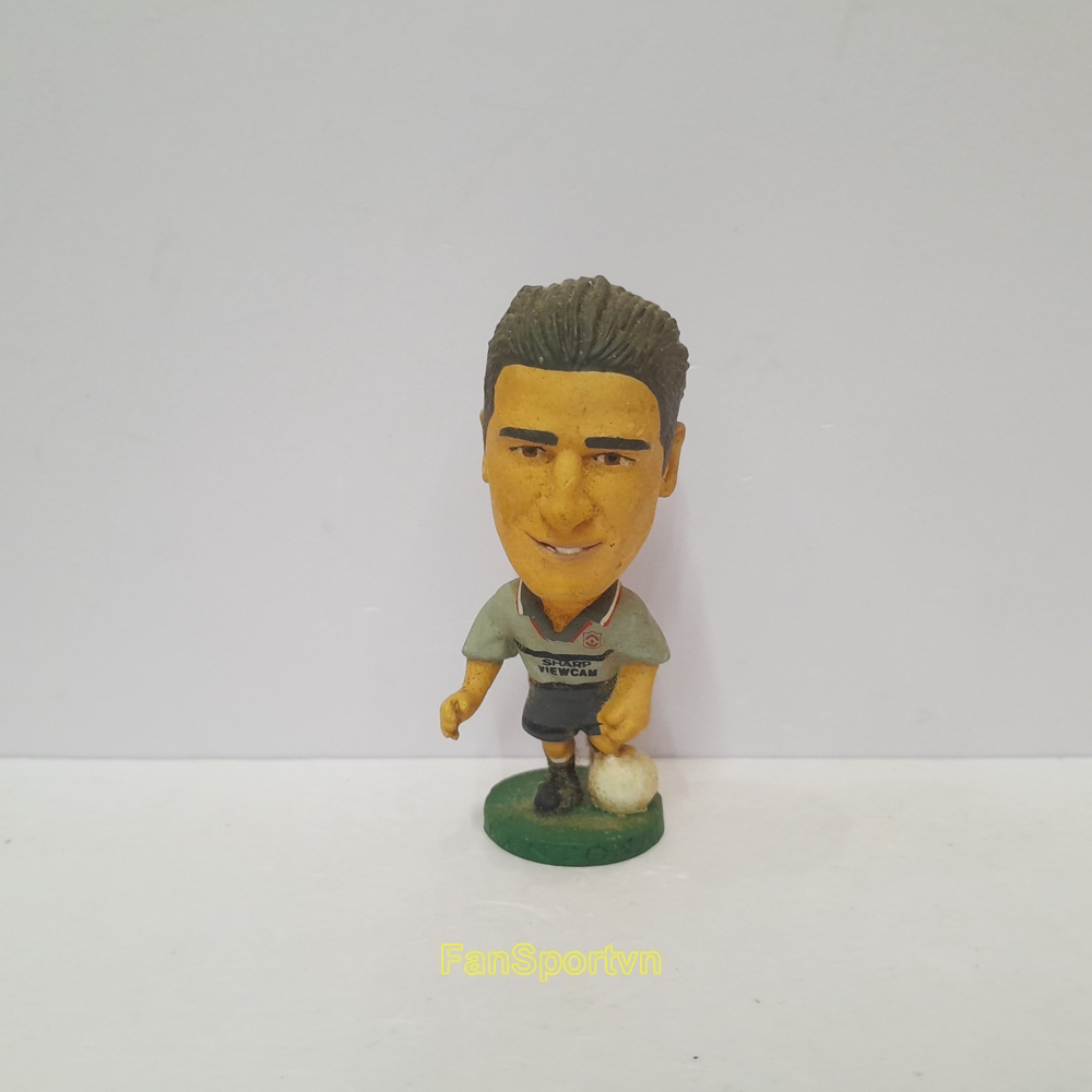 Mô hình tượng cầu thủ bóng đá Eric Cantona Manchester United 1995-1996 away xám corinthian PL21 pros